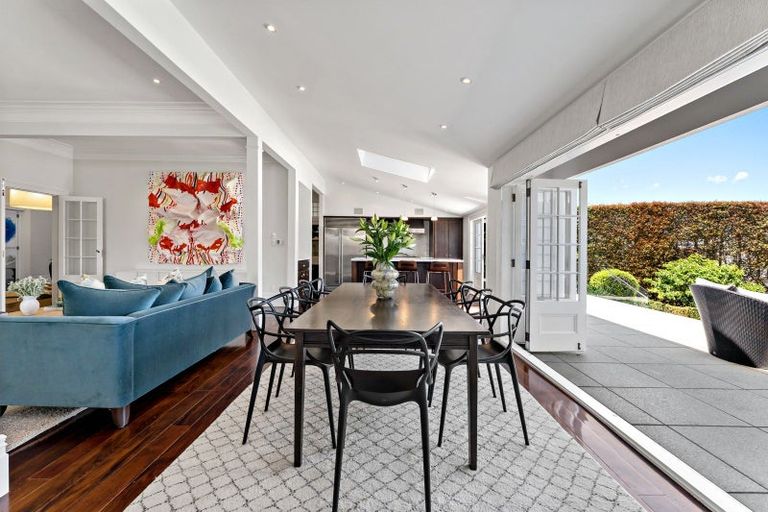 Photo of property in 52 Bassett Road, Remuera, Auckland, 1050