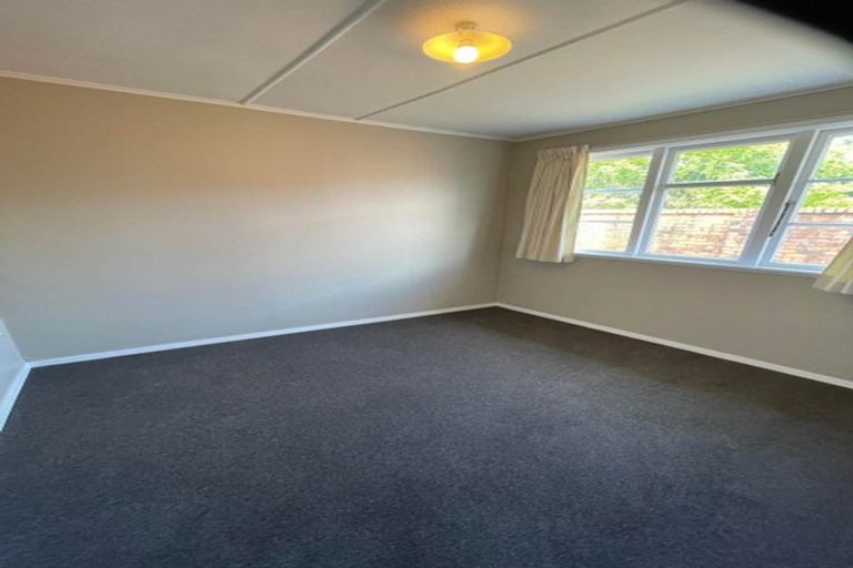 Photo of property in 4/3 Huia Grove, Elderslea, Upper Hutt, 5018