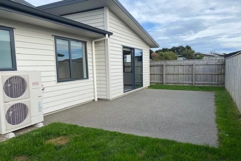 Photo of property in 1 Teiaroa Street, Waikanae, 5036