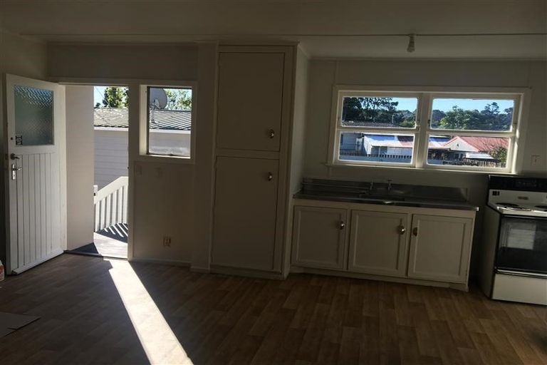 Photo of property in 53 Harrington Road, Henderson, Auckland, 0610