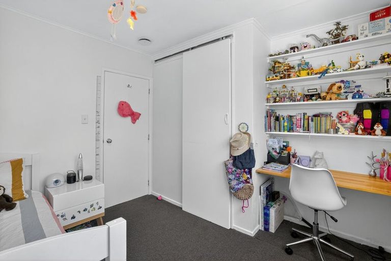 Photo of property in 85 Kia Ora Road, Beach Haven, Auckland, 0626