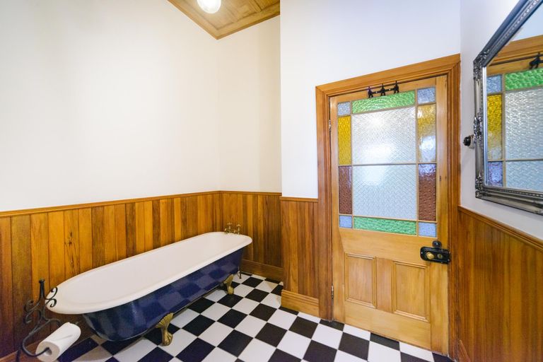 Photo of property in 103 James Line, Kelvin Grove, Palmerston North, 4414