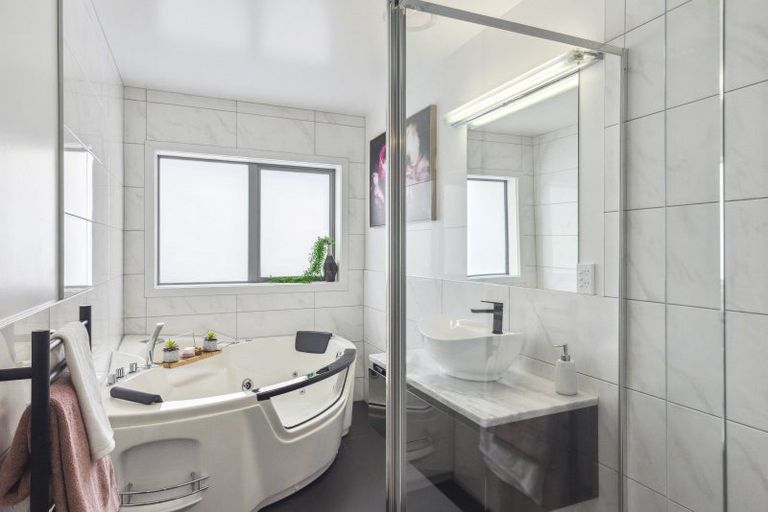 Photo of property in 24 College Drive, Paraparaumu, 5032