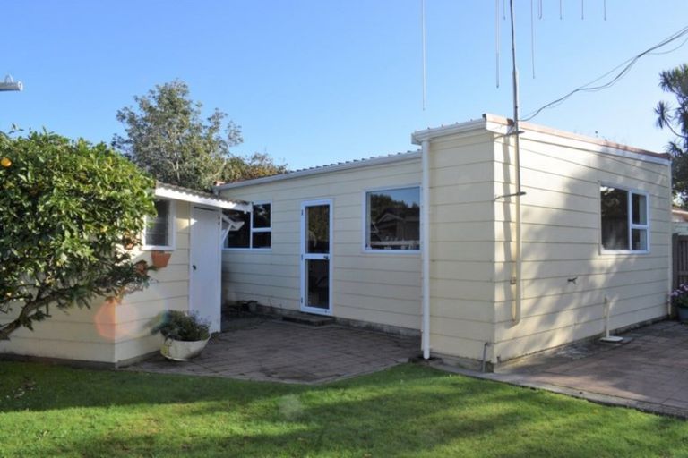 Photo of property in 9 Old Coach Road South, Otaki Beach, Otaki, 5512