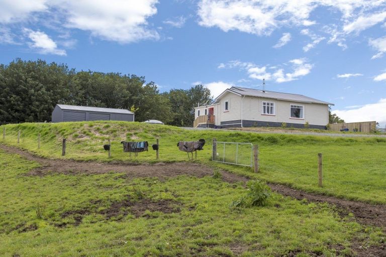 Photo of property in 403 Opunake Road, Cardiff, Stratford, 4391