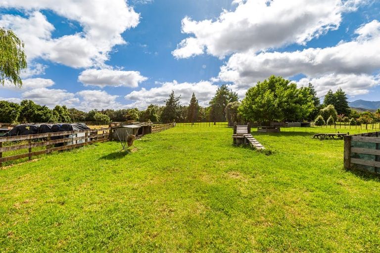 Photo of property in 4 Pukematawai Lane, Levin, 5571