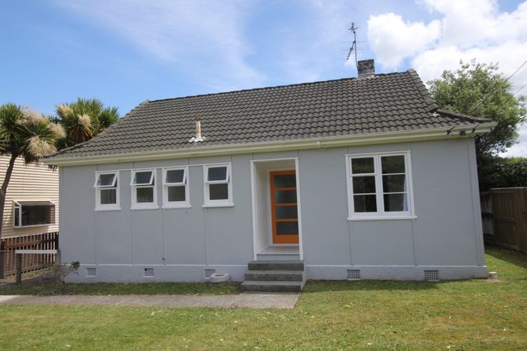 Photo of property in 90 Wilkie Crescent, Naenae, Lower Hutt, 5011