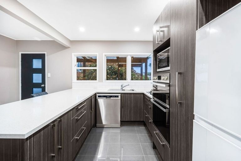 Photo of property in 554 Swanson Road, Ranui, Auckland, 0612