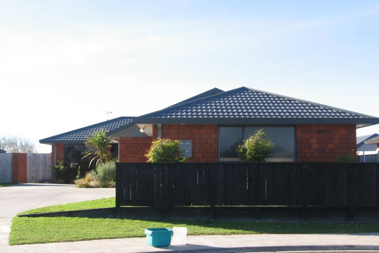 Photo of property in 5 Chancery Close, Hamilton East, Hamilton, 3216