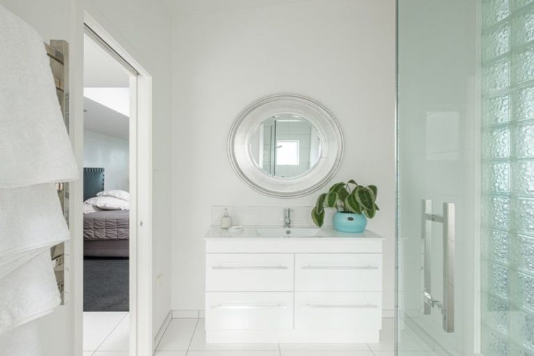 Photo of property in 10 Makorori Beach Road, Makorori, Gisborne, 4073