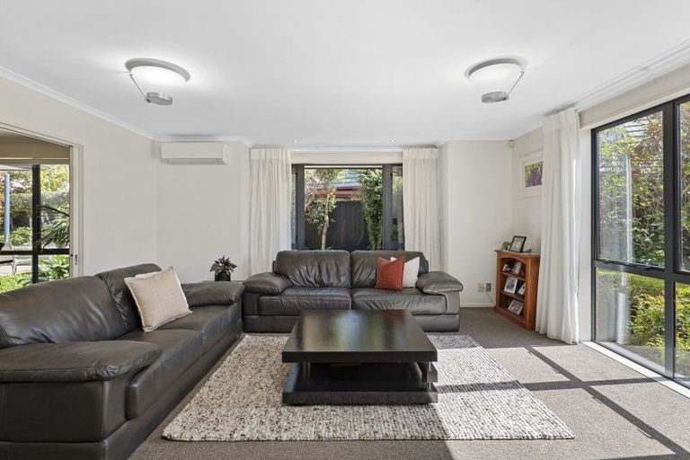 Photo of property in 12 Parkham Drive, Burnside, Christchurch, 8053