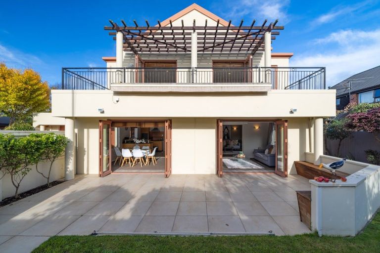 Photo of property in 21a Bryndwr Road, Fendalton, Christchurch, 8052