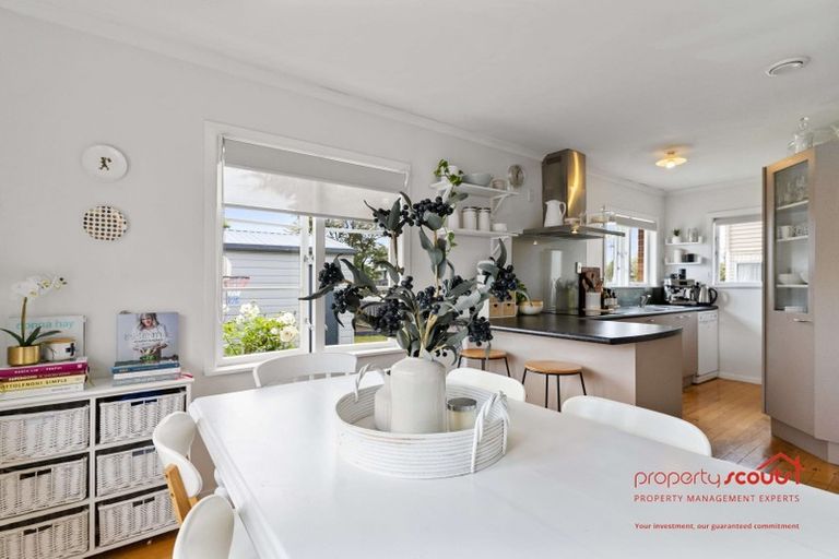 Photo of property in 652 Te Atatu Road, Te Atatu Peninsula, Auckland, 0610