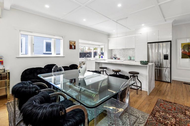 Photo of property in 35 William Denny Avenue, Westmere, Auckland, 1022