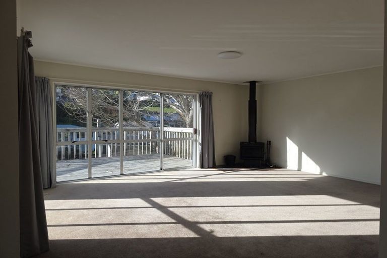 Photo of property in 50 Postgate Drive, Whitby, Porirua, 5024