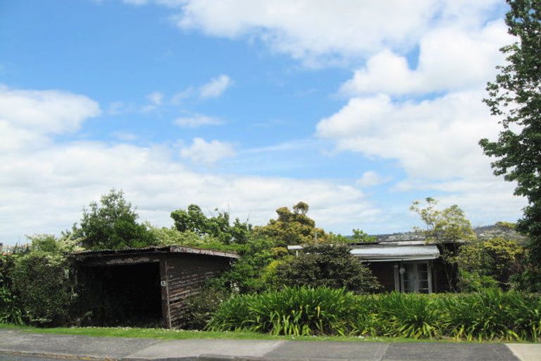 Photo of property in 12 Tindalls Bay Road, Tindalls Beach, Whangaparaoa, 0930