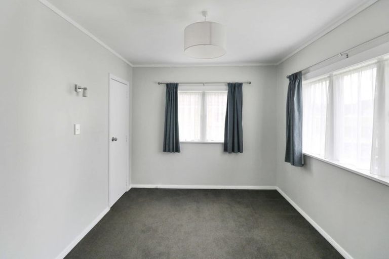 Photo of property in 68 Tawhai Street, Stokes Valley, Lower Hutt, 5019