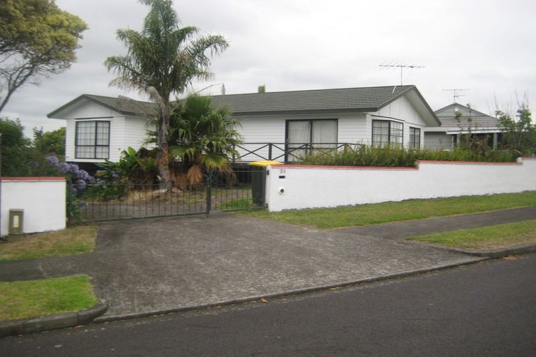 Photo of property in 23 Sandgate Avenue, Botany Downs, Auckland, 2010