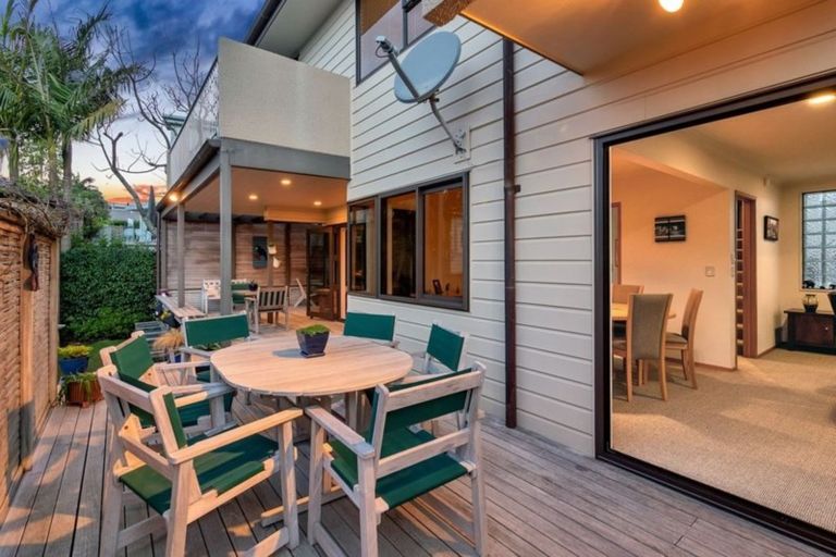 Photo of property in 9a Huntly Road, Campbells Bay, Auckland, 0630