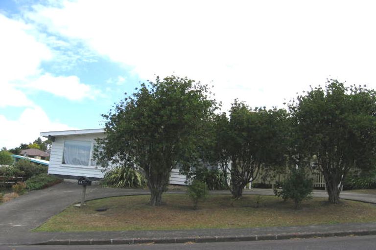 Photo of property in 44 Woodstock Road, Forrest Hill, Auckland, 0620