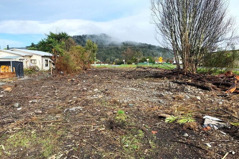 Photo of property in 27 Stafford Street, Blackball, 7804