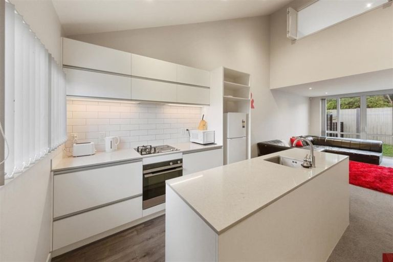 Photo of property in 10 Patiti Parade, Mangere Bridge, Auckland, 2022