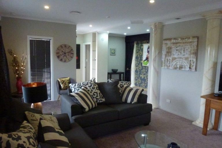 Photo of property in 1 Lindis Place, Poraiti, Napier, 4112
