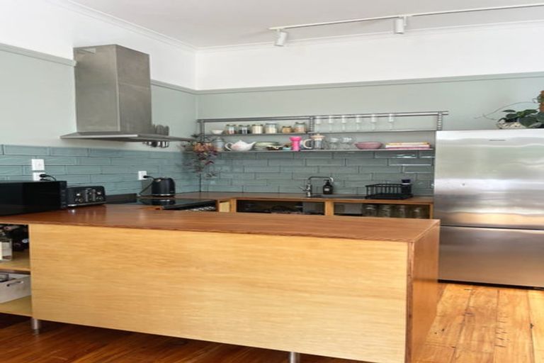 Photo of property in 172 Aro Street, Aro Valley, Wellington, 6021