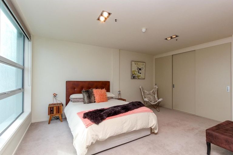 Photo of property in 22 Liardet Apartments, 501/22 Liardet Street, New Plymouth, 4310