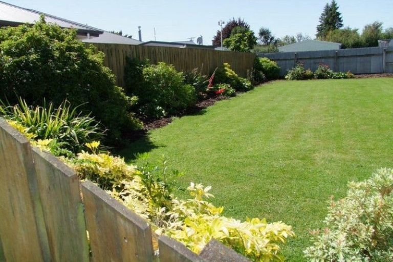 Photo of property in 2 Lisburn Street, Milton, 9220