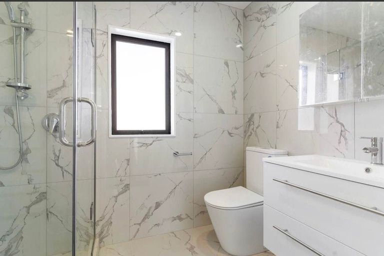 Photo of property in 6b Sunlands Drive, Manurewa, Auckland, 2102