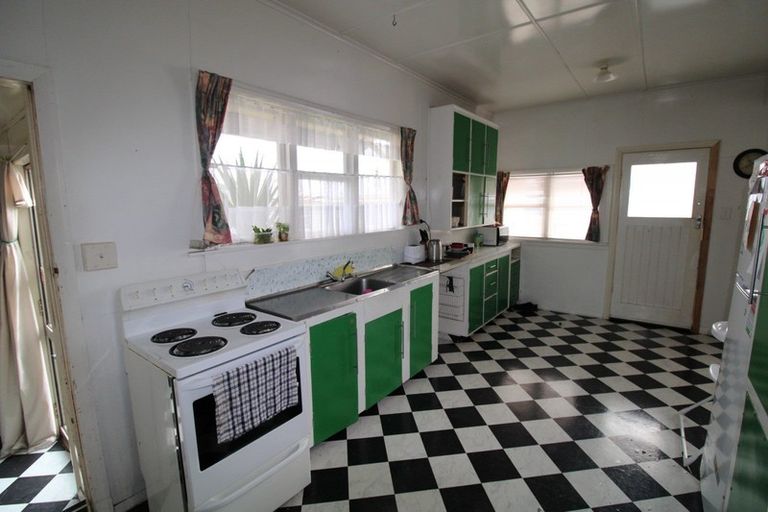 Photo of property in 251 High Street, Dannevirke, 4930