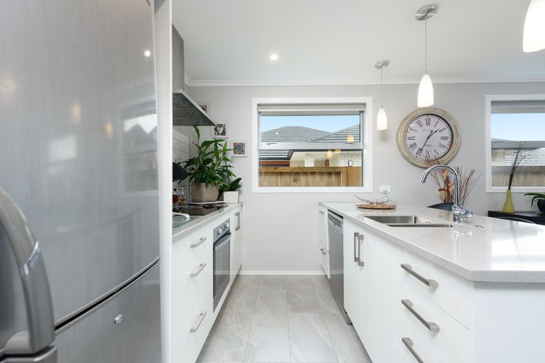 Photo of property in 17 Kanono Close, Papamoa Beach, Papamoa, 3118