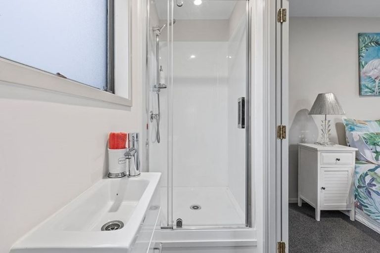 Photo of property in 9 Ohira Place, Henderson, Auckland, 0612