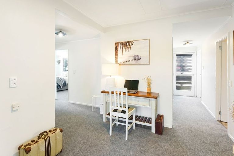 Photo of property in 30 Ruru Street, Waikanae, 5036