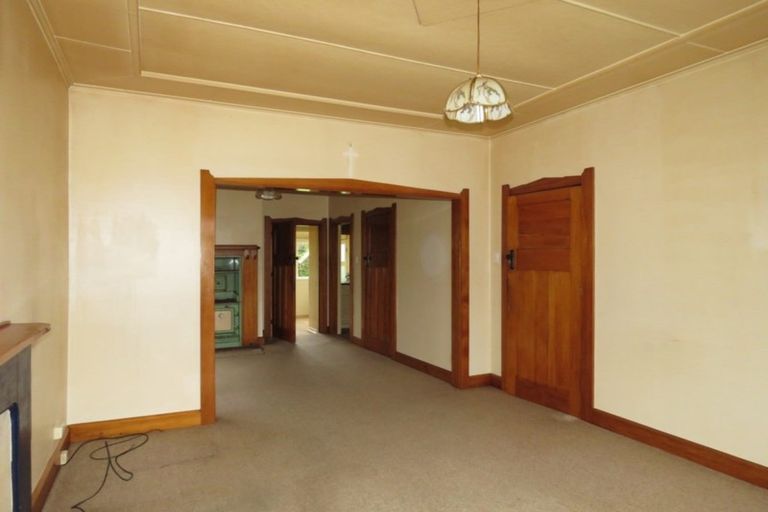 Photo of property in 136 Peel Street, Westport, 7825