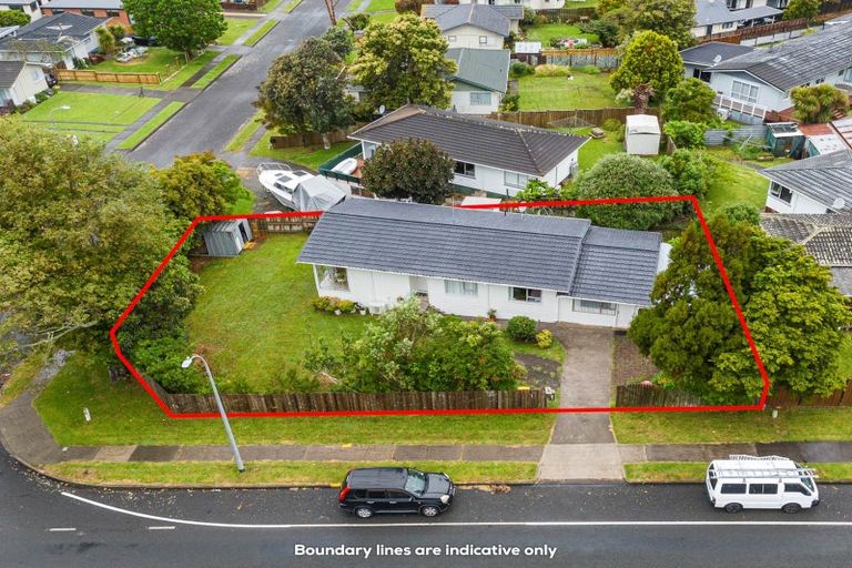 Photo of property in 1 Blanche Way, Half Moon Bay, Auckland, 2012