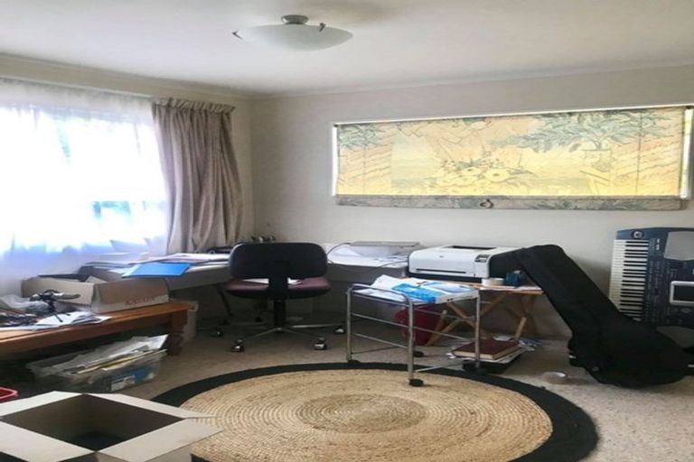 Photo of property in 70 Sailmaker Close, Whitby, Porirua, 5024