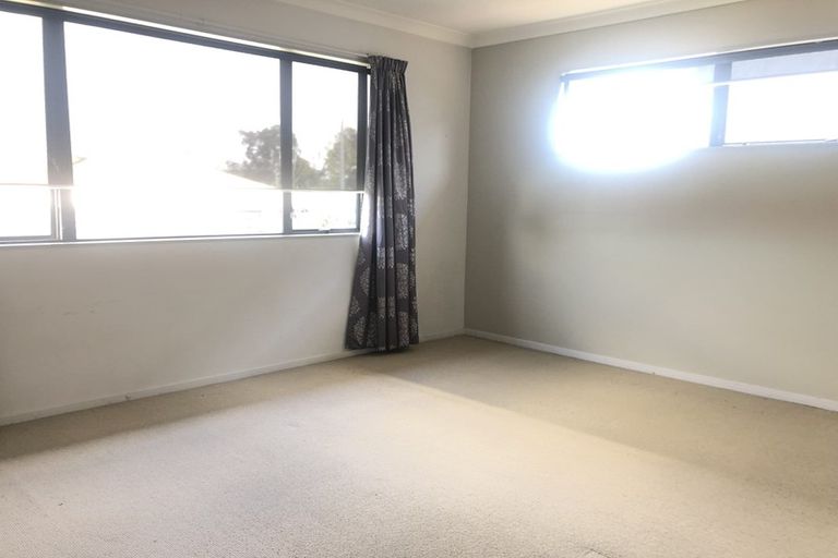 Photo of property in 18 William Roberts Road, Pakuranga, Auckland, 2010