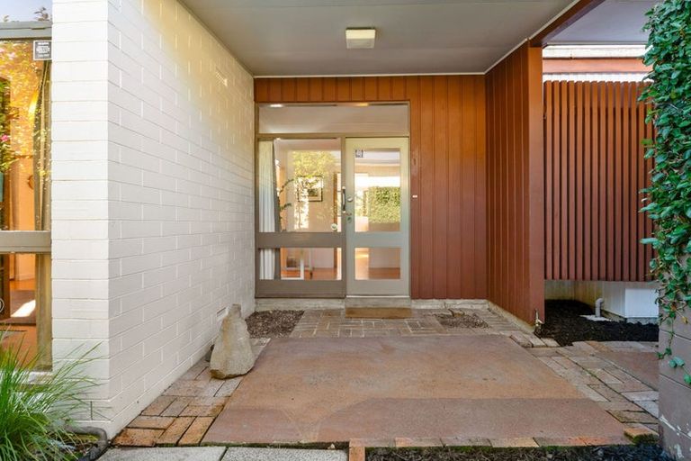 Photo of property in 25 Hillcrest Road, Hillcrest, Hamilton, 3216