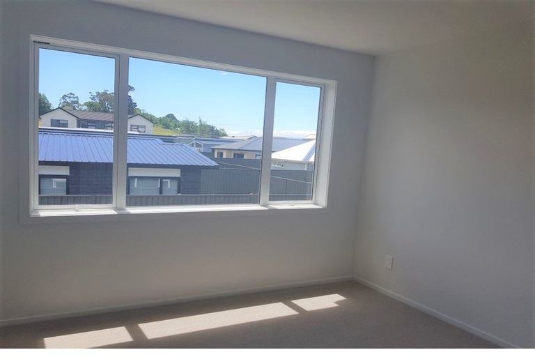 Photo of property in 42 Pateke Drive, Kenepuru, Porirua, 5022