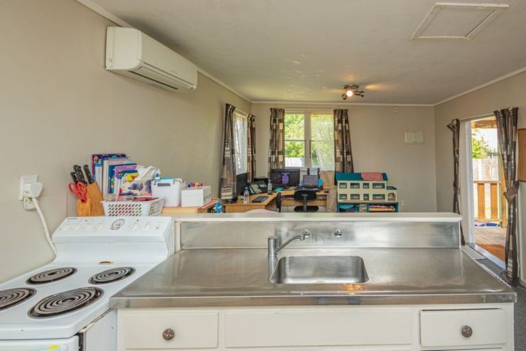 Photo of property in 12a Hokio Beach Road, Levin, 5510