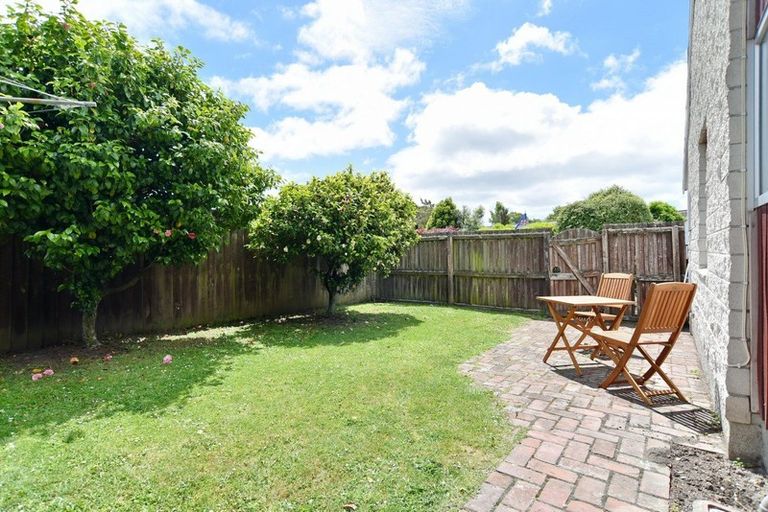 Photo of property in 1/5 Hythe Lane, Saint Martins, Christchurch, 8022