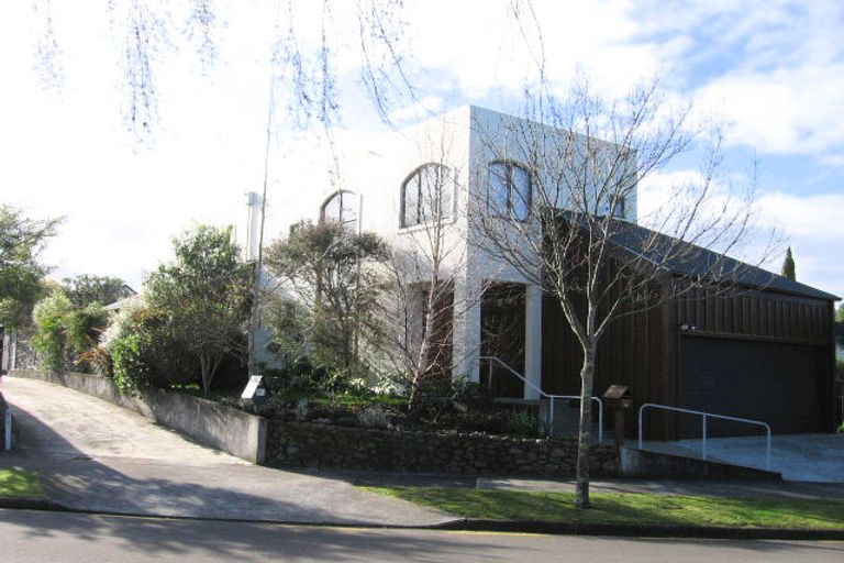 Photo of property in 20 Montgomery Terrace, Hokowhitu, Palmerston North, 4410