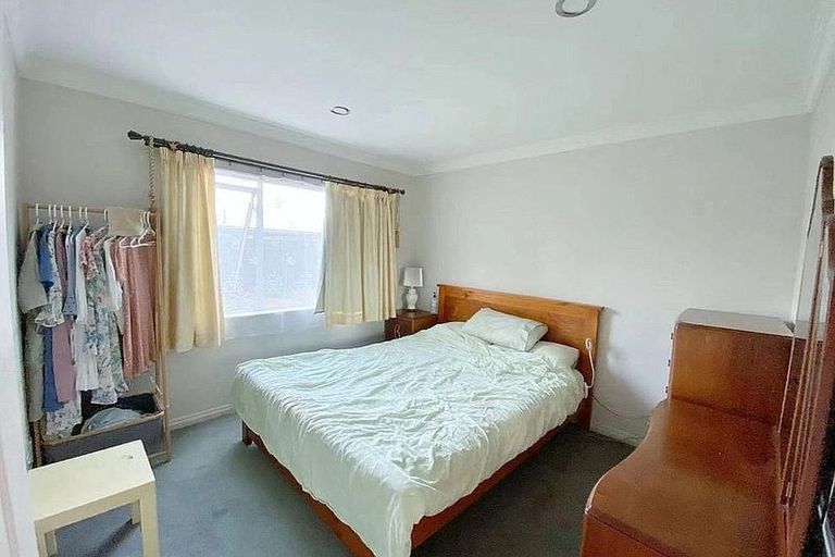 Photo of property in 23a Te Atatu Road, Te Atatu South, Auckland, 0610