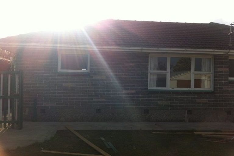 Photo of property in 212 Mairehau Road, Burwood, Christchurch, 8083