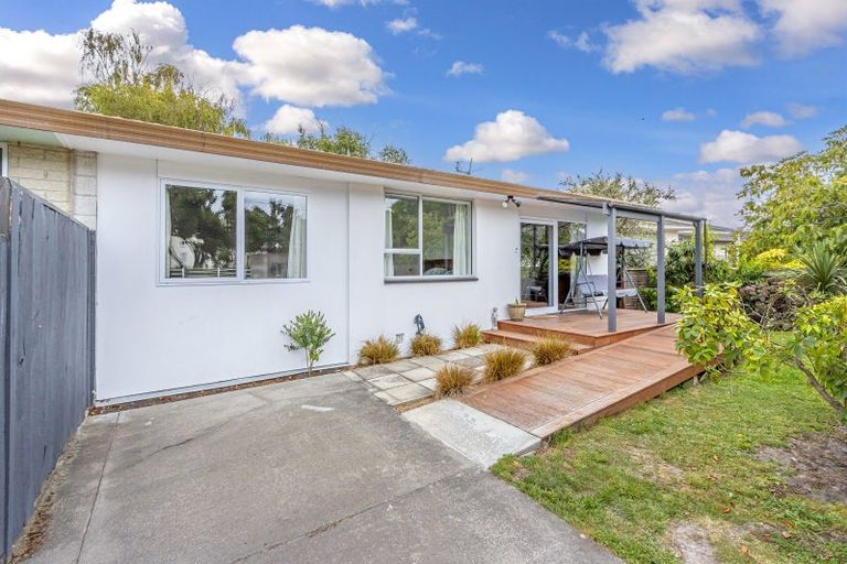 Photo of property in 2/321 Burwood Road, Burwood, Christchurch, 8083