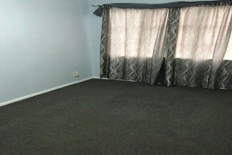 Photo of property in 1 Brown Grove, Fairfield, Lower Hutt, 5011