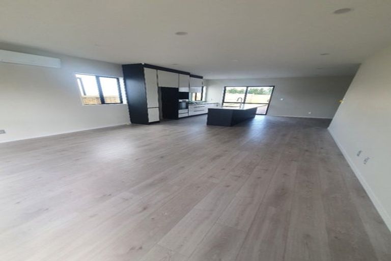 Photo of property in 12 Weri Road, Karaka, Papakura, 2113