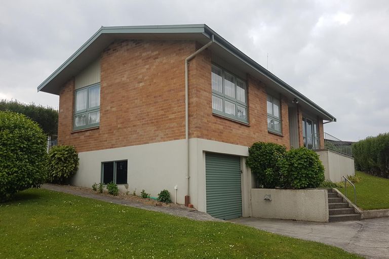 Photo of property in 2 Fairview Street, Tirau, 3410